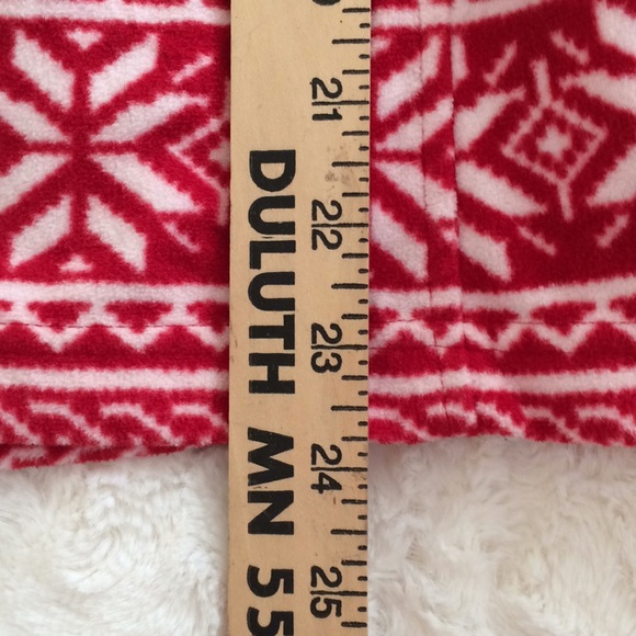 Poly fleece red snowflake zip T 10 12 M petite - Picture 4 of 7